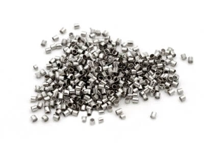 Quetschperlen aus Messing in platinfarben 1,5mm 200 Stück von Vintageparts - Bild 1 von 2