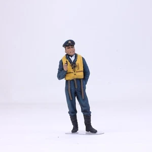 (Pre-Order) Pro-Painted 1:32 RAF Pilot WW2 - Picture 1 of 6