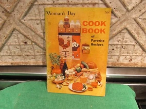 Old Baking Recipe Cookbook 1958 Woman's Day Magazine Cook Book Of Favorites Yum! - Bild 1 von 8