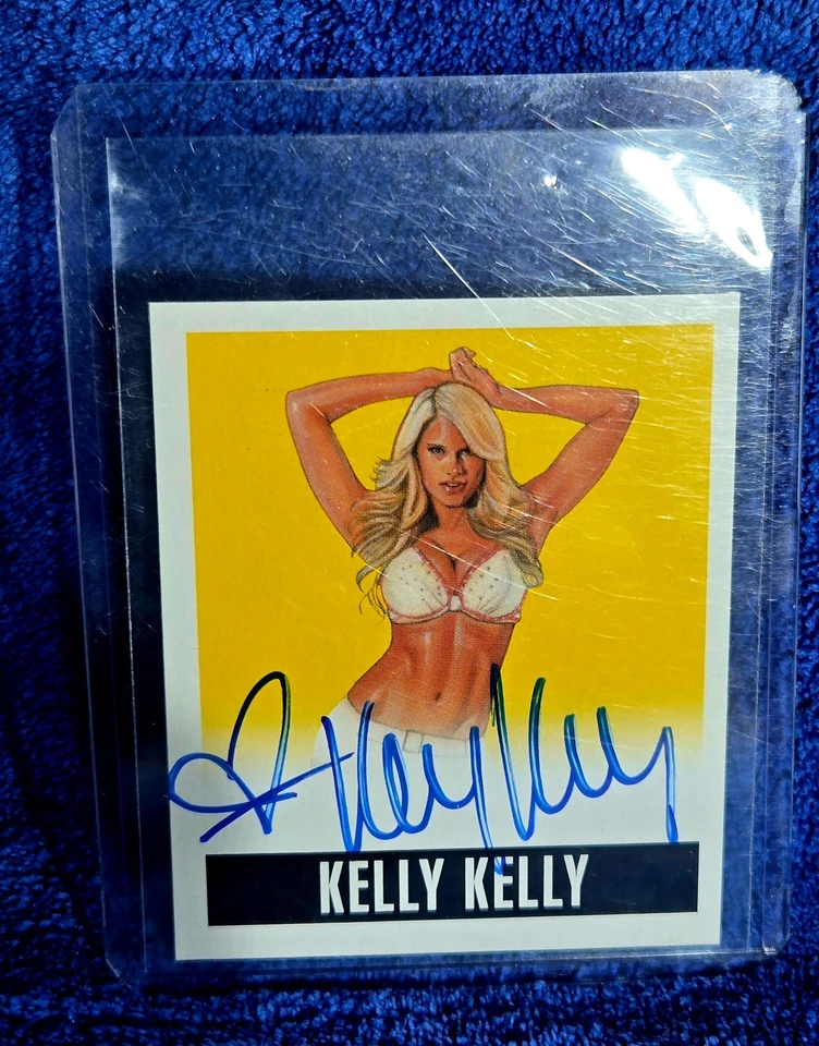 Leaf Originals WWE 2014 amarillo Kelly Kelly 78 de 99 Foto 1 de 3
