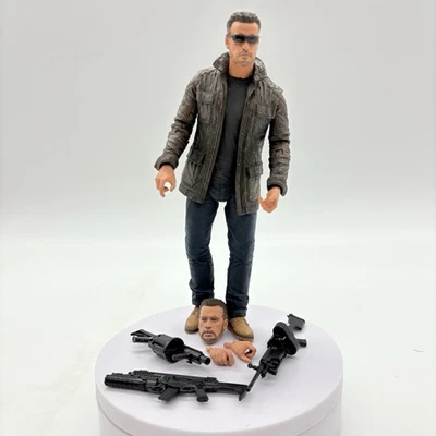 Figura de acción Terminator Dark Fate T-800 completa de 7" 2019 NECA Reel Toys Foto 1 de 4