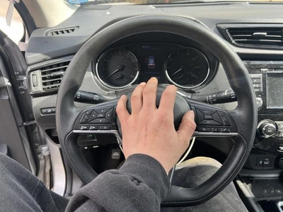 Volante usado se adapta a: Nissan Rogue Sport 2019 grado A Foto 1 de 4