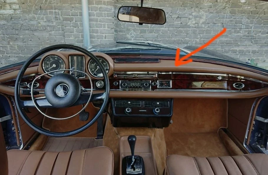 Tapicería de tablero Mercedes Benz 111 W111 250se 220se 300se 280se cupé descapotable Foto 1 de 3