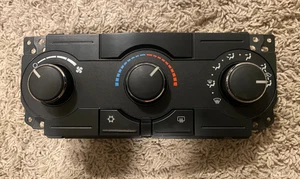 Cargador Magnum 300 2005-2010 control de CA panel de climatización ventilador velocidad clima CA - Imagen 1 de 2