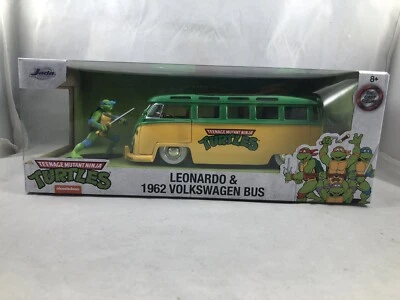 Jada 1:24 Teenage Mutant Ninja Turtles Leonardo & 1962 Volkswagen Bus - Image 1 of 3