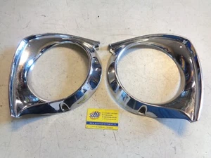 PAAR RAHMEN FRONTSCHEINWERFER FIAT 1500L - 1800 - NEU - ORIGINAL - Bild 1 von 3