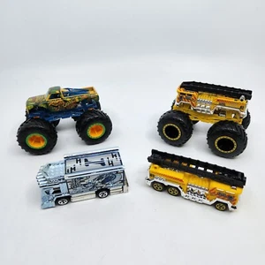 Camión de bomberos amarillo Hot Wheels Monster Trucks 5 chasis de alarma pargo Raijin - Imagen 1 de 14