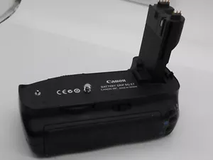 Canon BG-E7 Vertical Battery Grip for Canon EOS 7D Camera (LP-E6 Battery) - Picture 1 of 6