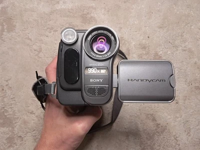 Sony Handycam DCR-TRV270E Digital 8 Camcorder Player Video Recorder Japan made - Image 1 of 4
