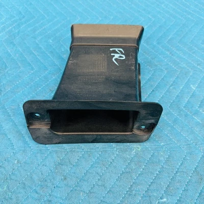 2012–2017 BMW 650i Front Right Air Intake Duct OEM 51757185168 - Image 1 of 4