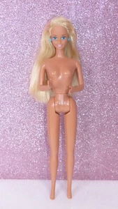 BARBIE POUPÉE DOLL BARBIE CAMP N° 11074 MATTEL 1993 VINTAGE NUDE - Foto 1 di 23