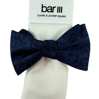 Pajarita con textura y cuadrado de bolsillo Bar III para hombre Edken blanco marino OS Foto 1 de 4