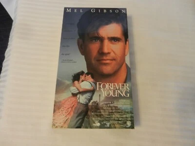 Forever Young (VHS, 1993) Mel Gibson, Jamie Lee Curtis, Elijah Wood Foto 1 de 3