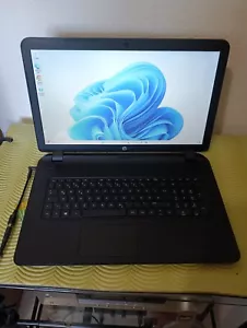 HP pavilion 17-p102ng 8gb 500gb AMD A6-6310 RADEON r4 17.3" 1600X900 - Picture 1 of 9