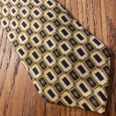 Corbata de seda geométrica Valentino vintage usada en excelente estado para hombre hecha en Italia Foto 1 de 4