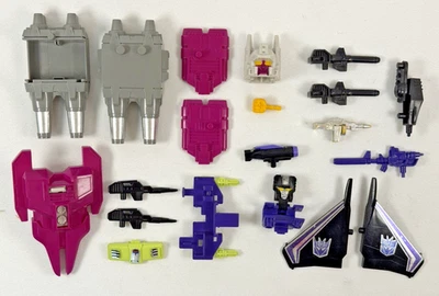 Винтажный ЛОТ из 20 оригинальных пистолетов, предметов и аксессуаров Transformers G1 - 1980-е - Изображение 1 из 4