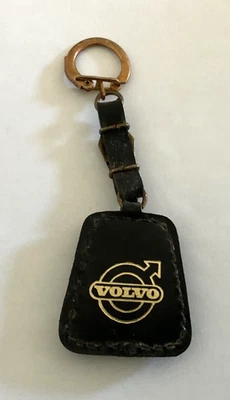 Joli porte clefs ancien VOLVO - St Christophe-garage-voiture-vintage-keychain - Photo 1/4