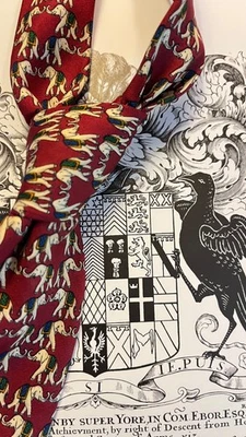 Brooks Brothers Royal Elephants Men's Silk Tie Red Gold Green  Excellent - Imagem 1 de 4