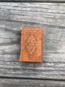 Antique 19thC 1850s DEW-DROPS American Tract Society Miniature Book Devotional - Foto 1 di 9