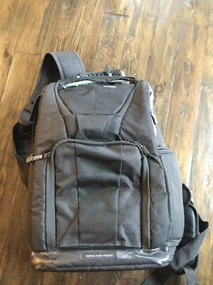 Mochila Vivitar DKS-25 Foto/SLR/Portátil, Grande (20 x 14 x 8”, Negra) Foto 1 de 4