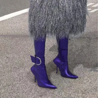 Mujeres Otoño/Invierno Color Sólido Puntera Cuadrada Tacones Altos Hebilla Botas hasta la Rodilla Foto 1 de 4