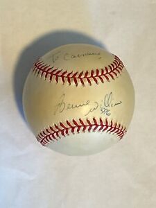Bernie Williams Signed Autographed Baseball New York Yankees MLB Free P&H