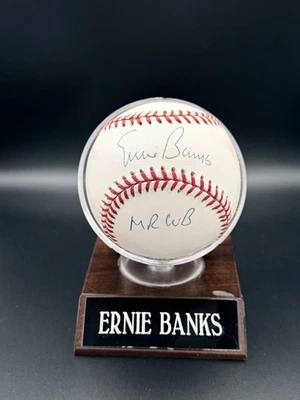 ERNIE BANKS Signed Official Baseball-HOF - SIGNED MR.CUB -CHICAGO CUBS-JSA - Image 1 of 4