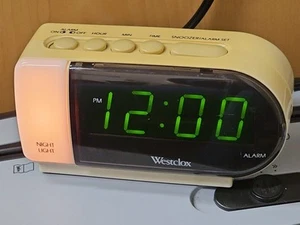 Vintage 70s Westclox Alarm Clock Model No. 1188 With Night Light compact design - Picture 1 of 9
