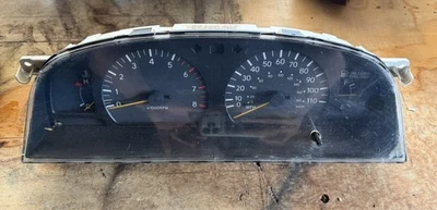 98 99 00 Toyota Tacoma AT medidor de instrumento cluster velocímetro 83800-04100 fabricante de equipamento original - Imagem 1 de 2