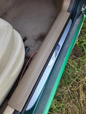 Jaguar X-Type 2003 fabricante de equipos originales puerta lateral del pasajero delantero derecho banda de rodadura bronceada Foto 1 de 4