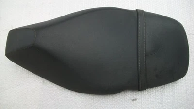   SELLLA  ORIGINALE CON CINCHIA PER  PIAGGIO NRG  MC2 MC3  colore nero  - Immagine 1 di 4