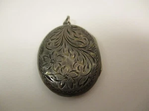 Vintage Sterling Silver Locket Pendant Ornate Floral Etched Engraved 1" Oval - Picture 1 of 5