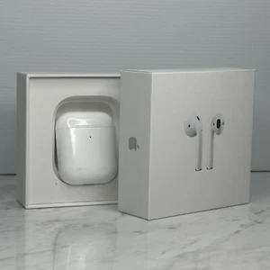 Apple AirPods 2nd Gen White A2031 with Wireless Charging Case + Box TESTED - Picture 1 of 13