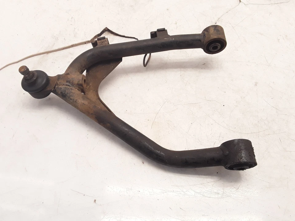 Brazo de control Wishbone suspensión rueda delantera derecha TGB Blade 550 2010 513339 Foto 1 de 4