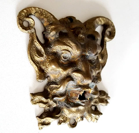Antique bronze mask sculpture Evil Devil Furniture Pull handle plate Bell 4.21" Cover