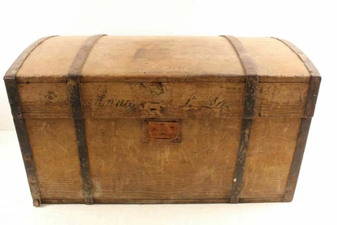 Antique 1800s Grain Paint Square Nail Wood Immigrant Trunk Chest Forged Iron Han Cover