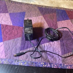 OEM NetGear 332-10221-01 MT18-9120150-A1 / 12V 1.5A Power Supply Adapter Charger - Picture 1 of 3