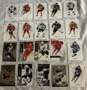 NHL MYSTERY PACKS - 20 Karten in jeder Packung, 10 Packungen verfügbar. Keine Duplikate - Bild 1 von 2