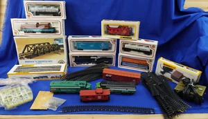 Bachmann HO Scale Electric Train - Picture 1 of 24