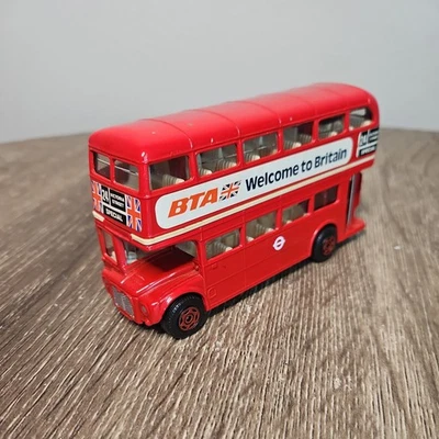 Corgi London Transport Routemaster Double Decker Bus BTA Welcome to Britain 1:64 - Image 1 of 4
