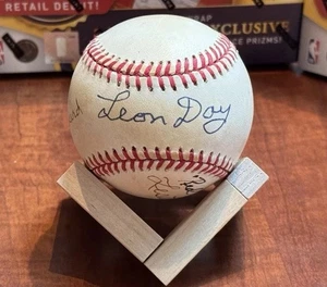 RARE NEGRO LEAGUE Signed baseball LEON DAY / RED MOORE / LESTER LOCKETT / AWKARD - Picture 1 of 7