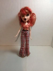 Bratz MGA 2001 UK London World Pretty 'N' Punk Meygan Doll w/ Clothing Outfit - Picture 1 of 5