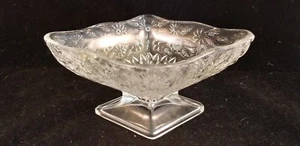 Vintage Blumen geprägt Diamant Glas Bonboniere - Bild 1 von 4