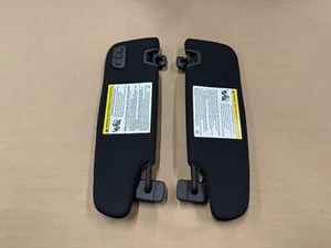 Par de parasoles Ford Mustang 2015-2023 cupé "Home Link" - OEM - Imagen 1 de 12