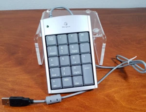 Targus PAUK10U USB Numeric Keypad w/ 2 USB Ports in Gray Tested & Working  - Picture 1 of 4