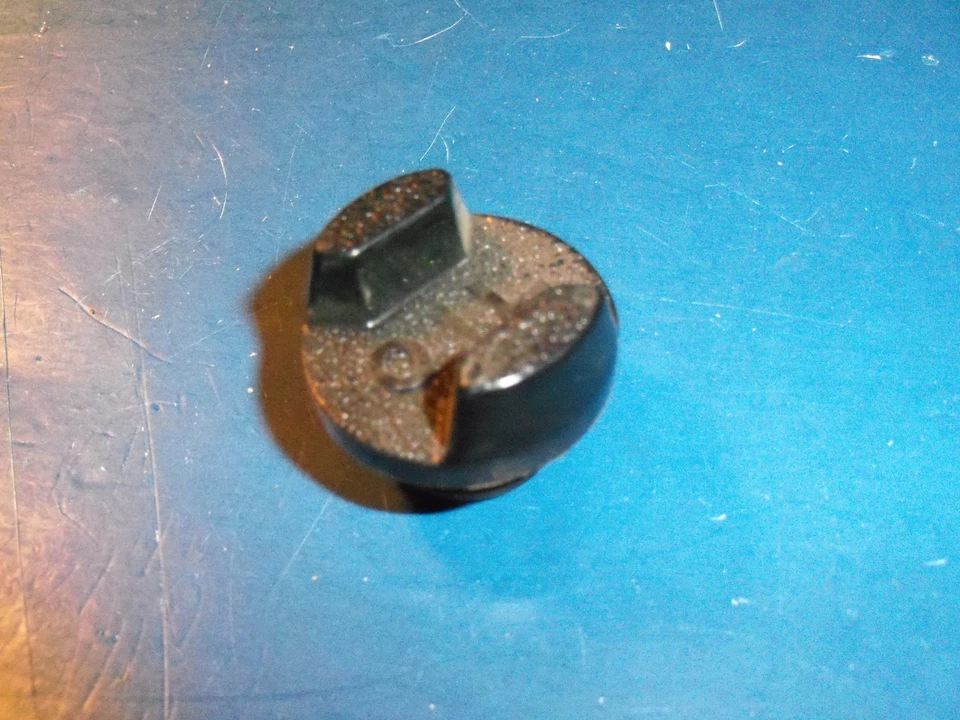 NUEVA TAPA DE ACEITE POULAN 530023647 OEM ENVÍO GRATUITO  Foto 1 de 1