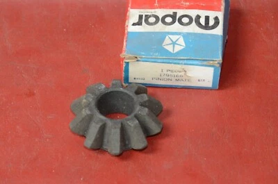 Camión Dodge Ramcharger 1984-85 engranaje de piñón 10T Mopar 1929756 W300 bisel trasero nuevo de lote Foto 1 de 4