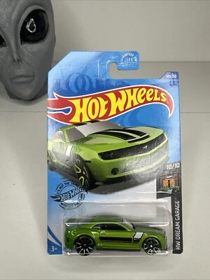 Chevy Camaro 2013 edición especial coche verde HW sala de exposición #194/250 1:64 Hot Wheels Foto 1 de 4