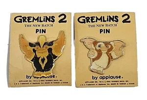 (2) Gremlins 2 The New Batch Warner Bros 1990 Applause Metall Emaille Pin Revers - Bild 1 von 9