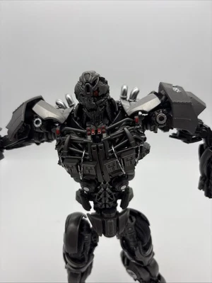 Yolopark AMK Series Scourge Model Kit Transformers - Image 1 of 4